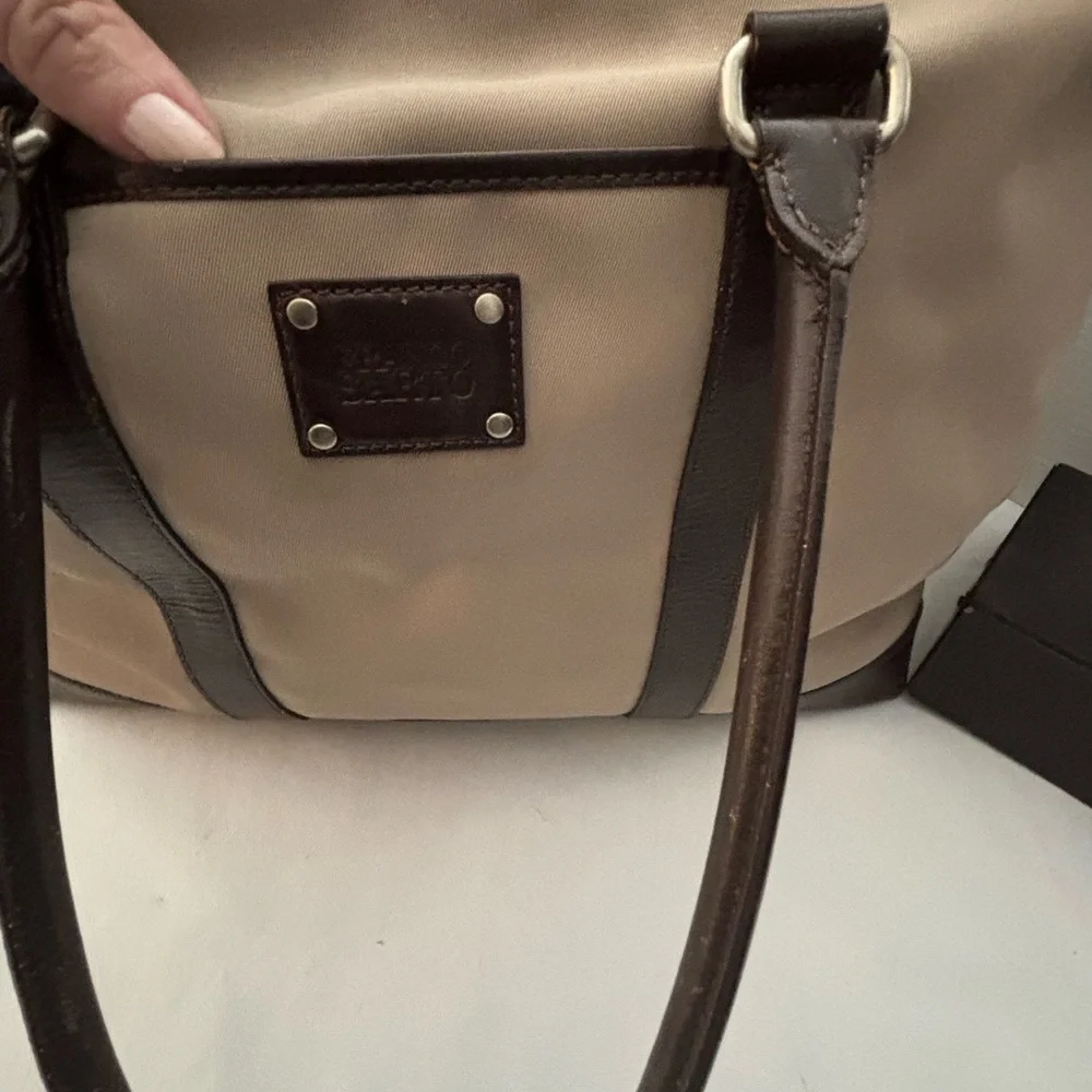FRANCO SARTO CANVAS & LEATHER WEEKENDER SOLID BOTTOM LENGTH 21” BY 12”
